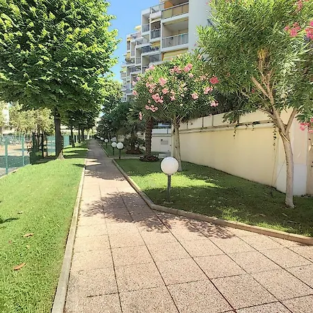 Port Immo Lido Rez De Jardin Apartment